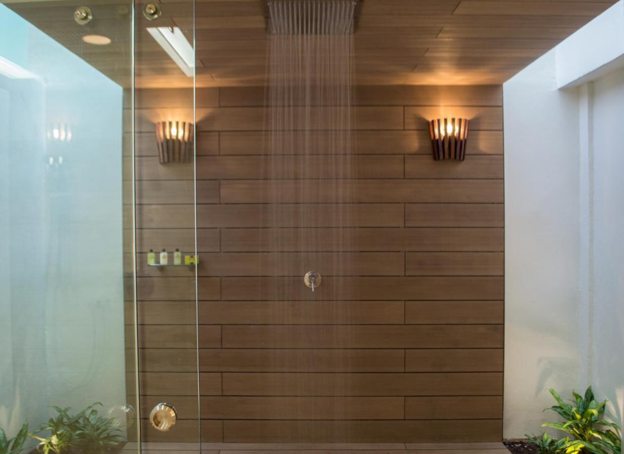 Seafront Premium Queen Room with Two Queen Beds and Outdoor Shower